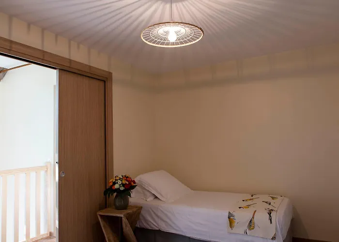 بيت للعطل Le *